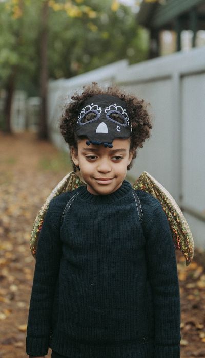 Kid in bird costume